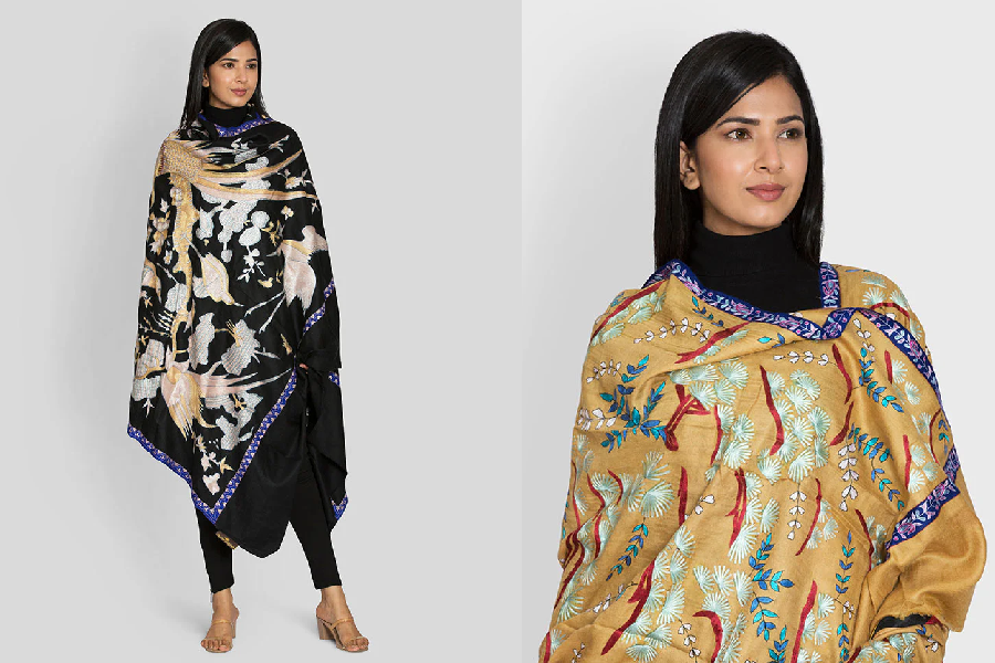 Season's Style Forecast: Are Kashmiri Shawls In or Out?