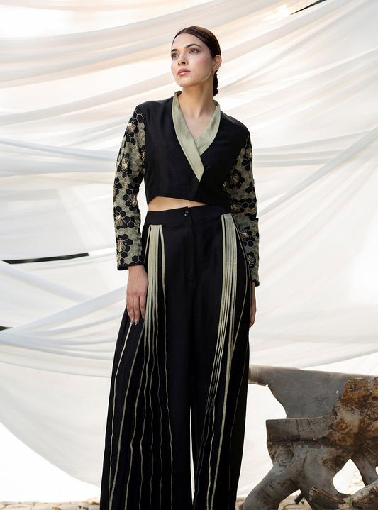 Noir Beehive Pleated Co-ord