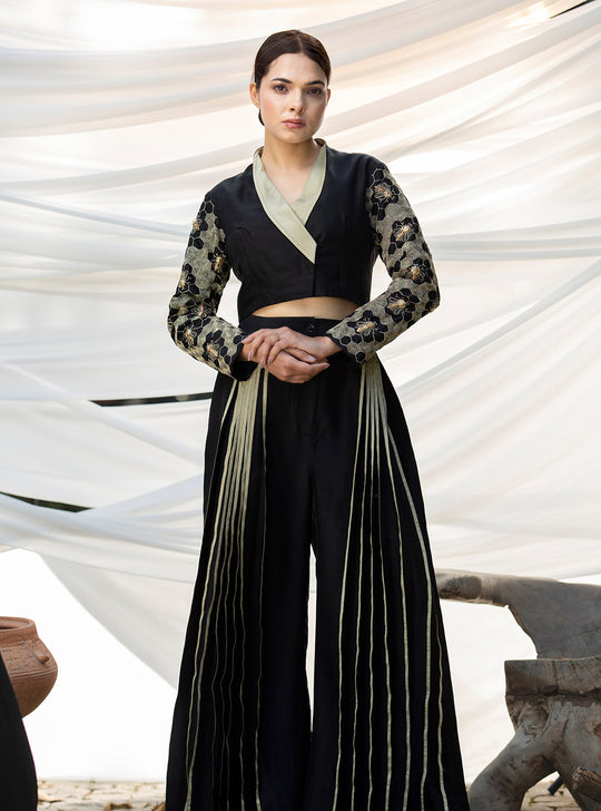 Noir Beehive Pleated Co-ord