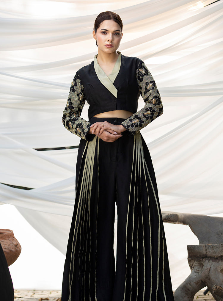 Noir Beehive Pleated Co-ord