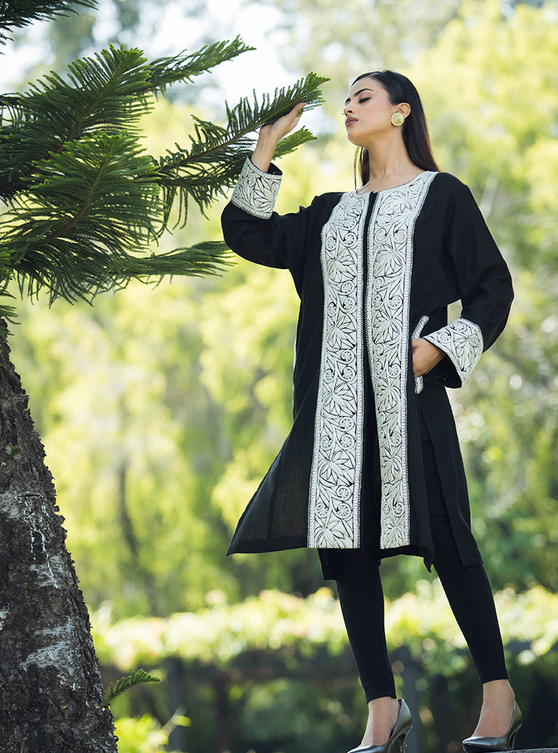 Gurez Shadow Handwoven Woolen Phiran with Pakko Hand Embroidery